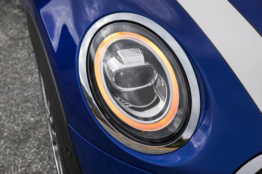 Детали экстерьера Mini Cooper S Cabrio (F57) 2018 года  (WW) (фото 197 из 222)